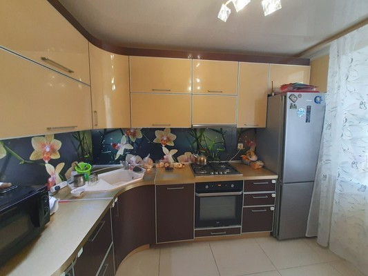 Продам трехкомнатную (3-комн.) квартиру, И.Г.Лексина ул, 54а, Симферополь г