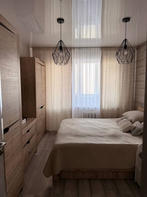 Продам трехкомнатную (3-комн.) квартиру, Победы пр-кт, 214, Симферополь г