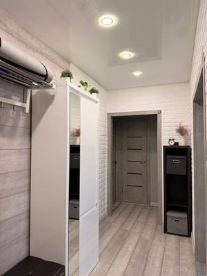 Продам трехкомнатную (3-комн.) квартиру, Победы пр-кт, 214, Симферополь г