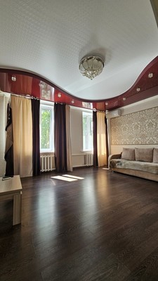Продам двухкомнатную (2-комн.) квартиру, Свердлова ул, 30, Октябрьский г