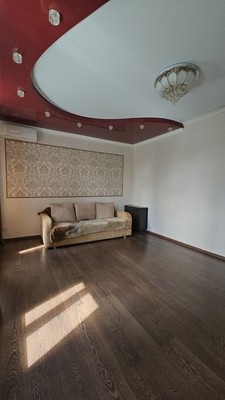 Продам двухкомнатную (2-комн.) квартиру, Свердлова ул, 30, Октябрьский г