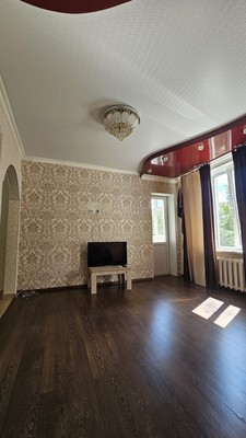 Продам двухкомнатную (2-комн.) квартиру, Свердлова ул, 30, Октябрьский г