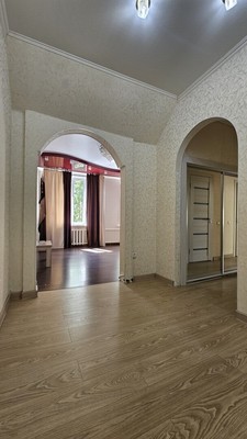 Продам двухкомнатную (2-комн.) квартиру, Свердлова ул, 30, Октябрьский г