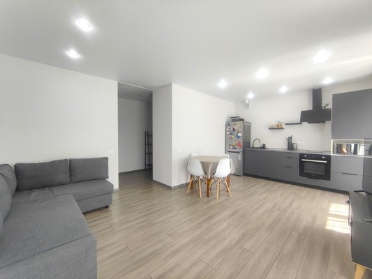 Продам двухкомнатную (2-комн.) квартиру, Ирека Миннахметова ул, 1, Высокая Гора с