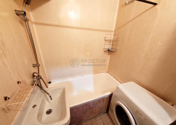Продам однокомнатную (1-комн.) квартиру, Русаковская ул, 12к1, Москва г