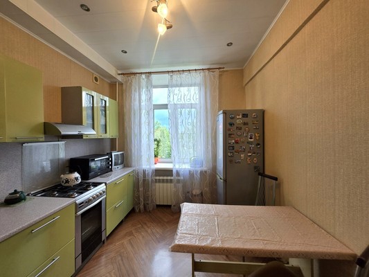 Продам трехкомнатную (3-комн.) квартиру, Чайковского ул, 18/12, Ступино г