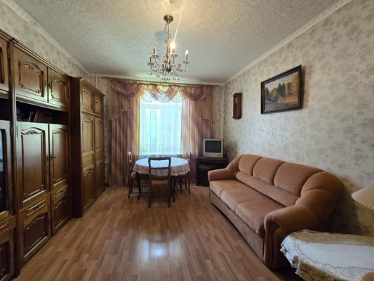 Продам трехкомнатную (3-комн.) квартиру, Чайковского ул, 18/12, Ступино г
