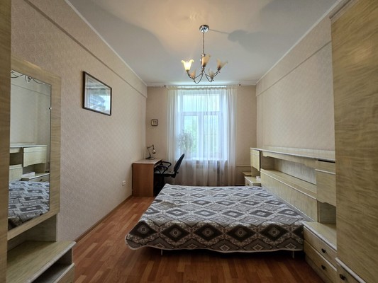 Продам трехкомнатную (3-комн.) квартиру, Чайковского ул, 18/12, Ступино г