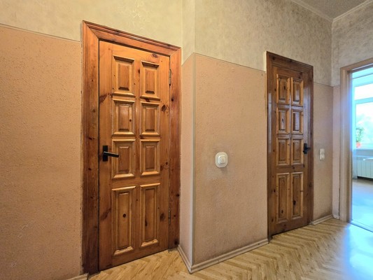 Продам трехкомнатную (3-комн.) квартиру, Чайковского ул, 18/12, Ступино г
