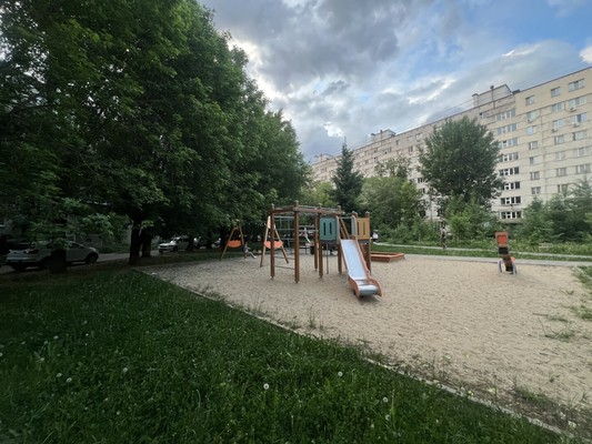 Продам двухкомнатную (2-комн.) квартиру, Рихарда Зорге ул, 38, Казань г