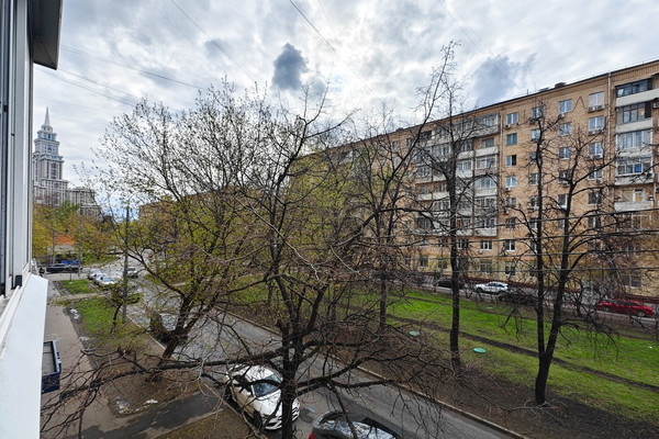 Продам двухкомнатную (2-комн.) квартиру, Лизы Чайкиной ул, 6, Москва г