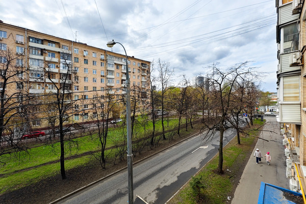 Продам двухкомнатную (2-комн.) квартиру, Лизы Чайкиной ул, 6, Москва г