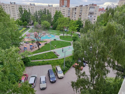 Продам трехкомнатную (3-комн.) квартиру, Загребский б-р, 33к2, Санкт-Петербург г