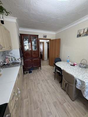 Продам трехкомнатную (3-комн.) квартиру, Украинская ул, 7, Южно-Сахалинск г