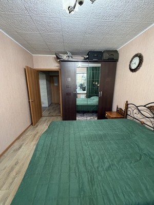 Продам трехкомнатную (3-комн.) квартиру, Украинская ул, 7, Южно-Сахалинск г