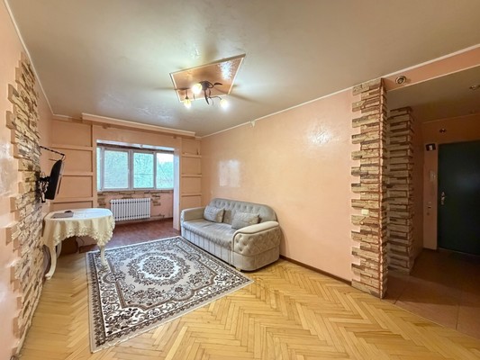 Продам трехкомнатную (3-комн.) квартиру, Кирова ул, 351, Нальчик г