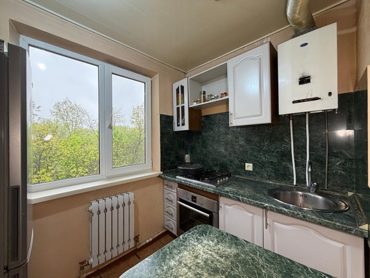 Продам трехкомнатную (3-комн.) квартиру, Кирова ул, 351, Нальчик г