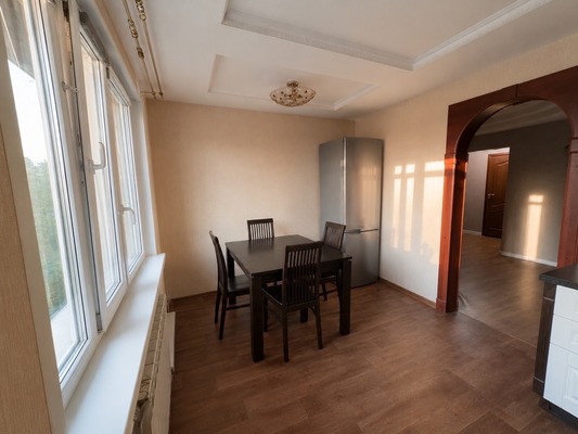 Продам трехкомнатную (3-комн.) квартиру, Рознина ул, 17, Ханты-Мансийск г