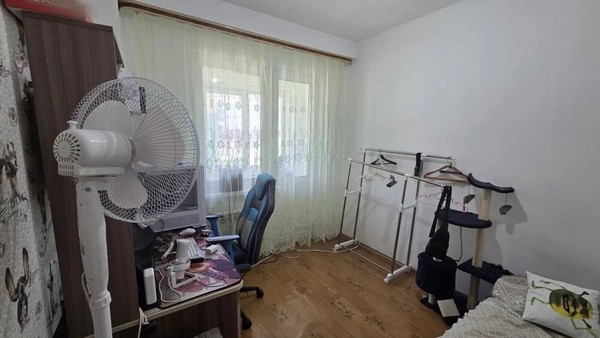 Продам трехкомнатную (3-комн.) квартиру, 70 лет Октября ул, 9, Невельск г