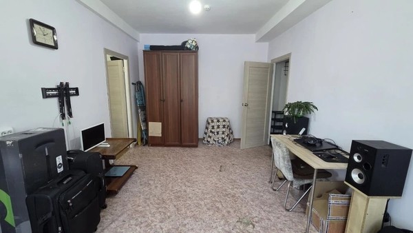 Продам трехкомнатную (3-комн.) квартиру, 70 лет Октября ул, 9, Невельск г