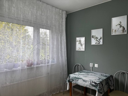 Продам двухкомнатную (2-комн.) квартиру, Интернациональная ул, 7, Костомукша г