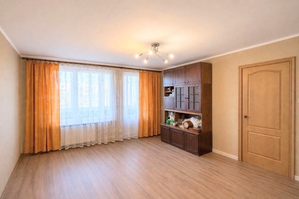 Продам трехкомнатную (3-комн.) квартиру, Луначарского пр-кт, 56к1, Санкт-Петербург г