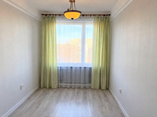 Продам трехкомнатную (3-комн.) квартиру, Луначарского пр-кт, 56к1, Санкт-Петербург г
