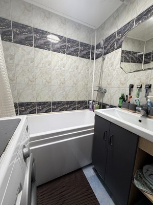 Продам трехкомнатную (3-комн.) квартиру, Чапаева ул, 2/1, Тихорецк г