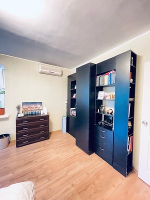 Продам двухкомнатную (2-комн.) квартиру, Свободы ул, 6к2, Великий Новгород г
