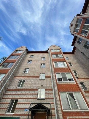 Продам двухкомнатную (2-комн.) квартиру, Свободы ул, 6к2, Великий Новгород г