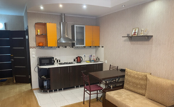 Продам однокомнатную (1-комн.) квартиру, Виноградная ул, 224/8, Беранда с