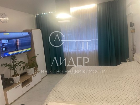 Продам однокомнатную (1-комн.) квартиру, Виноградная ул, 195/8А, Беранда с