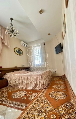 Продам двухкомнатную (2-комн.) квартиру, Виноградная ул, 195/10, Беранда с