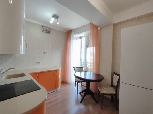 Продам однокомнатную (1-комн.) квартиру, Цюрупы (Центральный р-н) ул, 34, Сочи г
