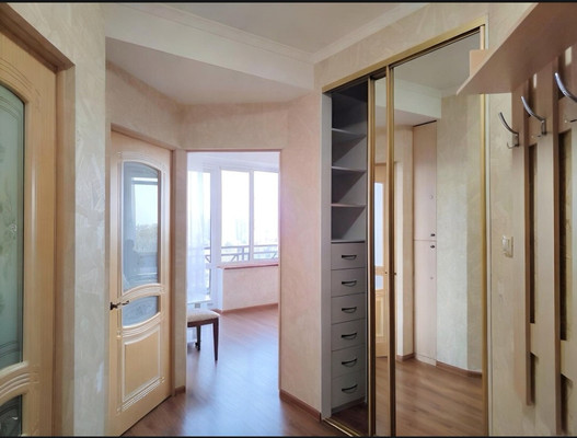 Продам однокомнатную (1-комн.) квартиру, Цюрупы (Центральный р-н) ул, 34, Сочи г