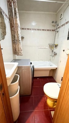 Продам двухкомнатную (2-комн.) квартиру, Ленина ул, 242, Южно-Сахалинск г