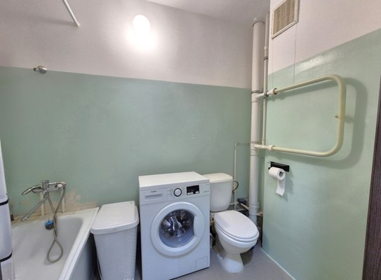 Продам двухкомнатную (2-комн.) квартиру, Маршала Толбухина ул, 23, Пермь г