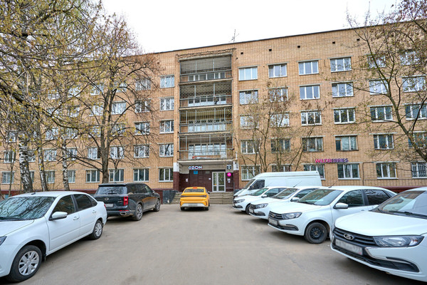 Продам торговое помещение 35 м2, 50 лет Октября ул, 6, Москва г