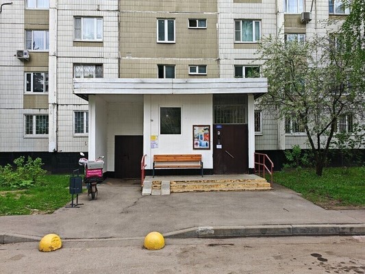 Продам трехкомнатную (3-комн.) квартиру, Ангелов пер, 3, Москва г