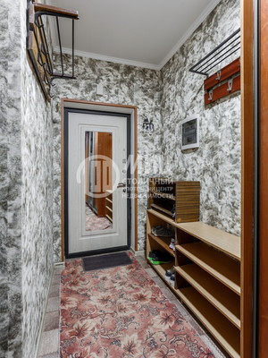 Продам трехкомнатную (3-комн.) квартиру, Барышевская Роща ул, 24, Щербинка г