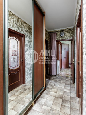 Продам трехкомнатную (3-комн.) квартиру, Барышевская Роща ул, 24, Щербинка г