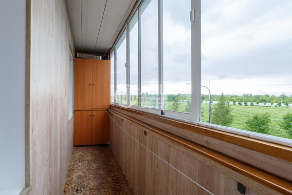 Продам трехкомнатную (3-комн.) квартиру, Барышевская Роща ул, 24, Щербинка г