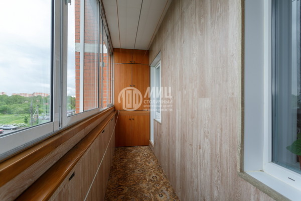 Продам трехкомнатную (3-комн.) квартиру, Барышевская Роща ул, 24, Щербинка г
