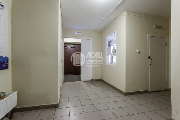 Продам трехкомнатную (3-комн.) квартиру, Барышевская Роща ул, 24, Щербинка г
