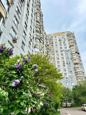 Продам трехкомнатную (3-комн.) квартиру, Архитектора Власова ул, 17к1, Москва г