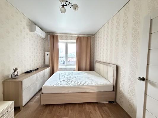 Продам однокомнатную (1-комн.) квартиру, Разведчика Ахмерова ул, 7, Казань г