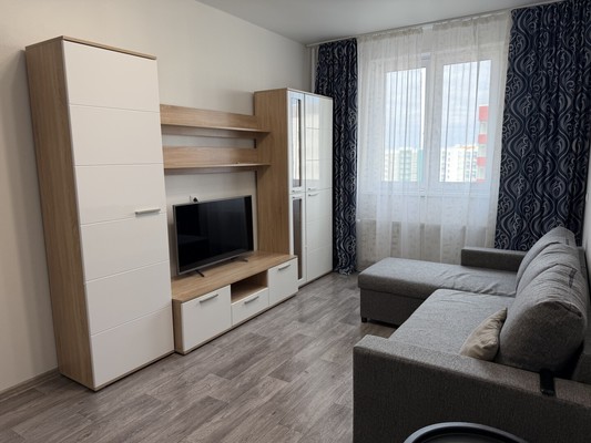 Продам однокомнатную (1-комн.) квартиру, Самаровская ул, 6к1, Ханты-Мансийск г