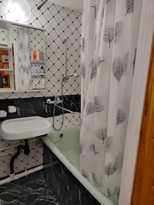 Продам двухкомнатную (2-комн.) квартиру, Горбунова ул, 17 к2, Москва г