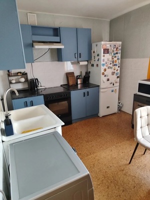 Продам двухкомнатную (2-комн.) квартиру, Горбунова ул, 17 к2, Москва г