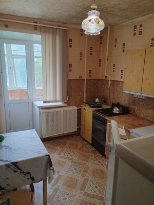 Сдам двухкомнатную (2-комн.) квартиру, Санаторная ул, 2, Алексин г